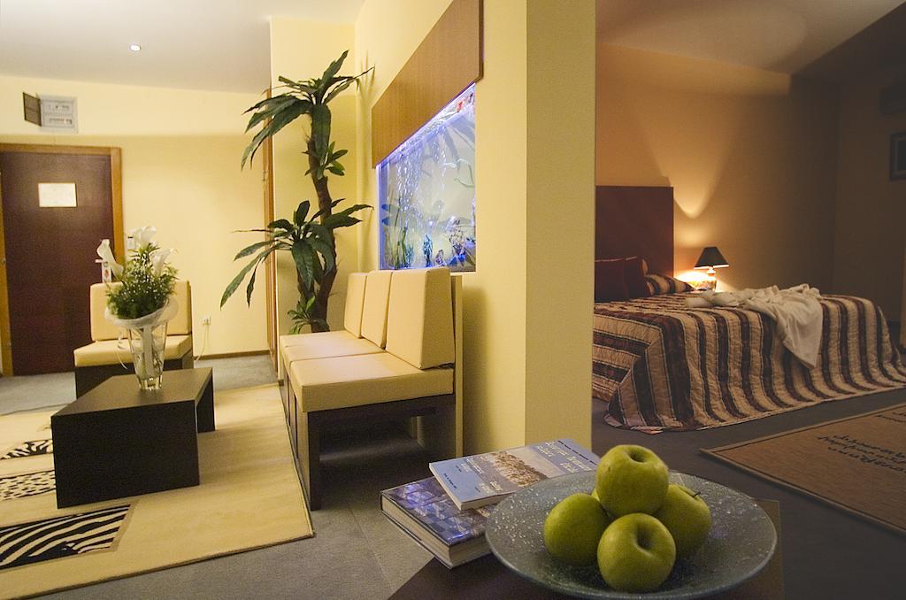 Hotel Tcc Plaza Skopje Room photo